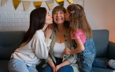 Mamá multitask: cómo aliviar dolores musculares sin dejar de celebrar el 10 de mayo.